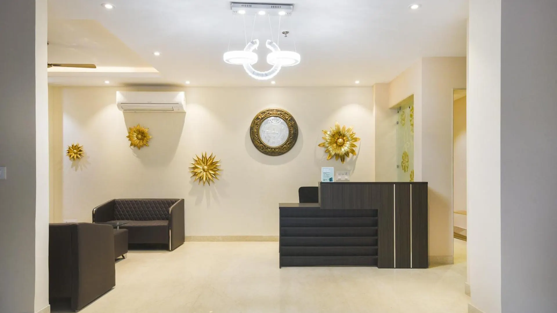 Treebo Iffco Chowk Gurgaon Hotel
