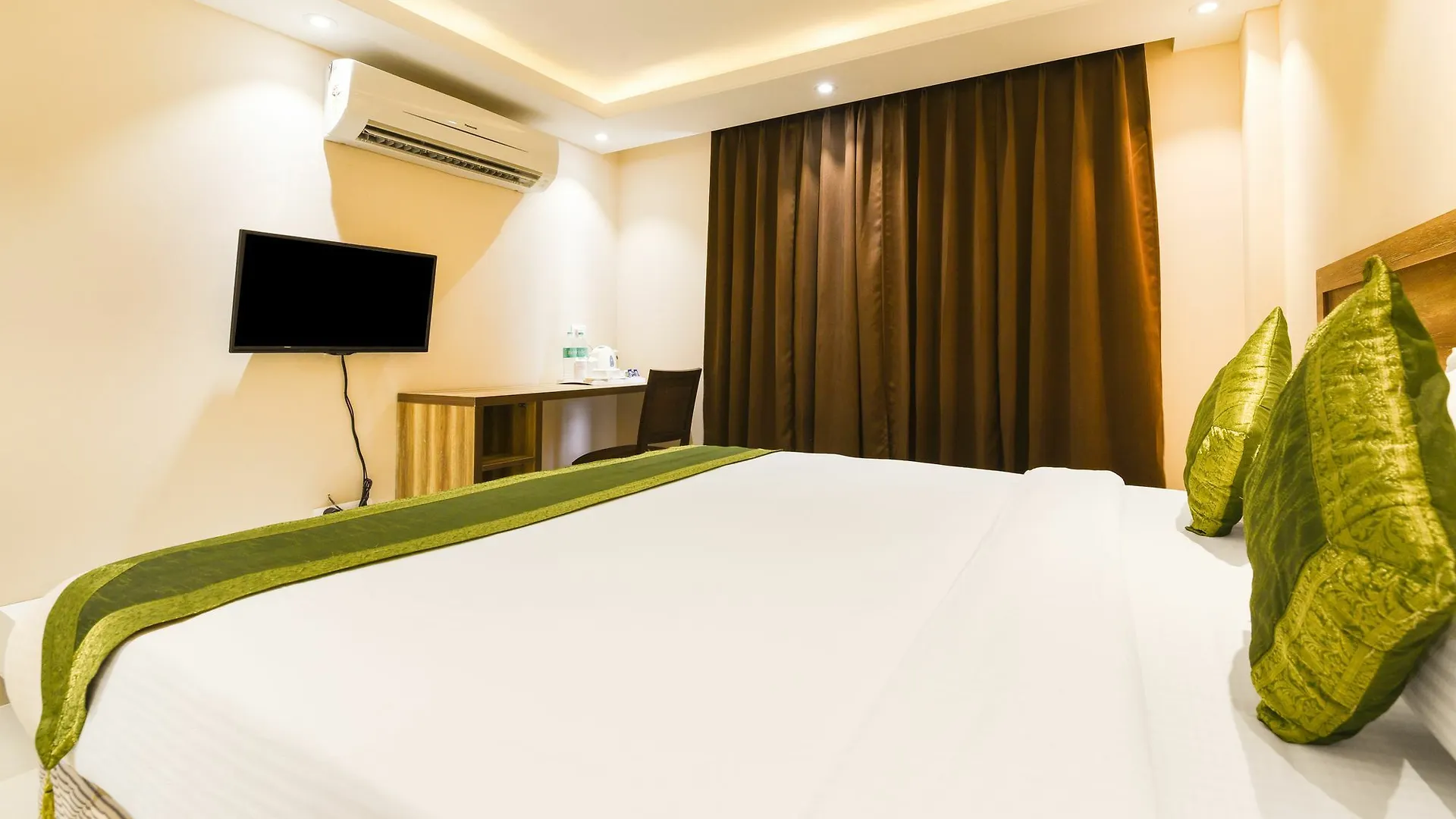 Hotel Treebo Iffco Chowk Gurgaon