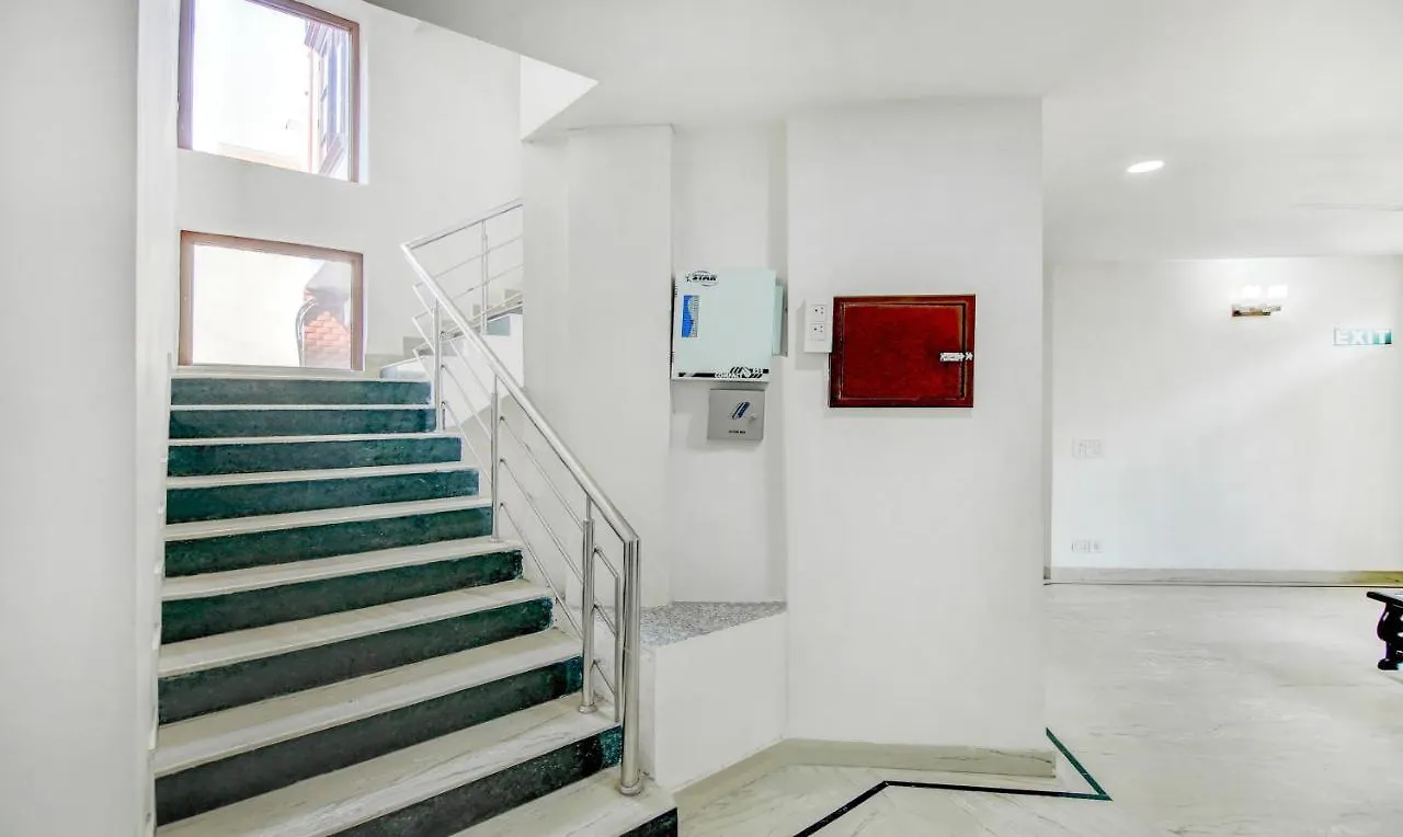 Treebo Iffco Chowk Gurgaon Hotel
