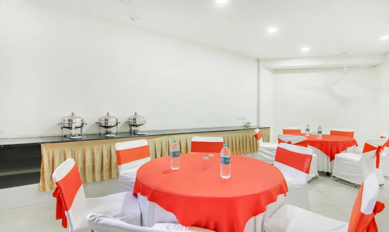 Treebo Iffco Chowk Gurgaon Hotel